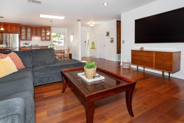 942 Cimarron, Escondido, CA 92029