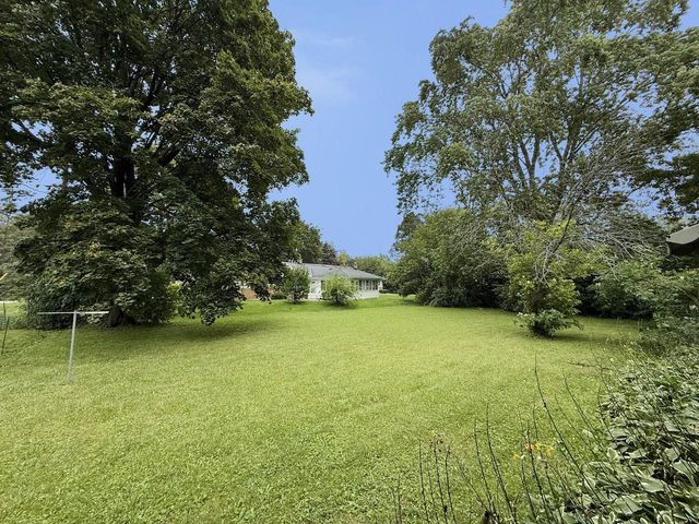 8120 N 55th STREET, Brown Deer, WI 53223