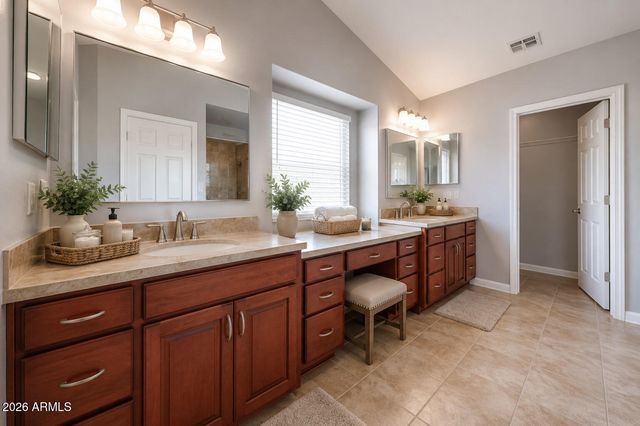 1960 E Springfield Place, Chandler, AZ 85286