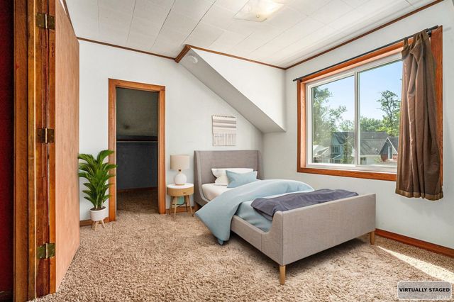 105 15Th Street, Winona Lake, IN 46590