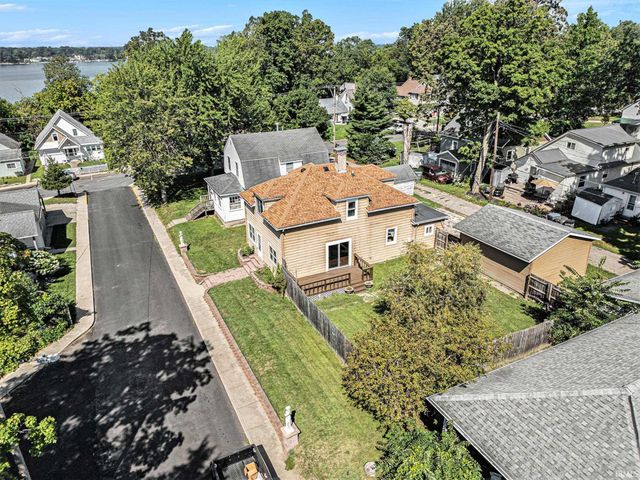 105 15Th Street, Winona Lake, IN 46590