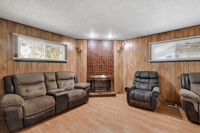 15622 Prince Drive, South Holland, IL 60473