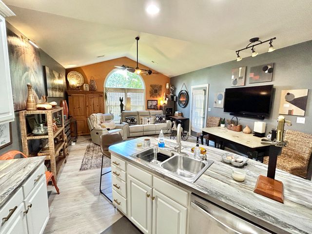 65 W Saddlebrook Drive, Somerset, KY 42503