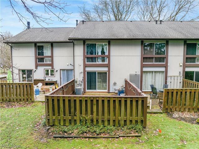 798 Pipes Court 1605, Northfield, OH 44067