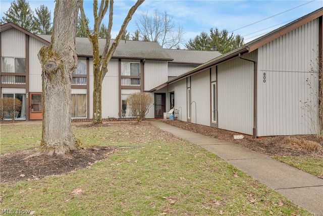 798 Pipes Court 1605, Northfield, OH 44067