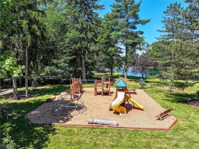 798 Pipes Court 1605, Northfield, OH 44067