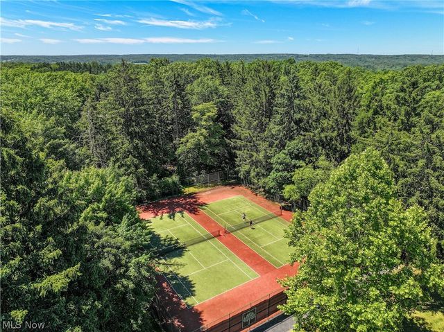 798 Pipes Court 1605, Northfield, OH 44067