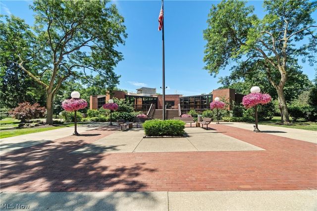 798 Pipes Court 1605, Northfield, OH 44067