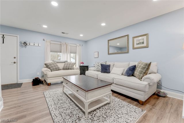 798 Pipes Court 1605, Northfield, OH 44067