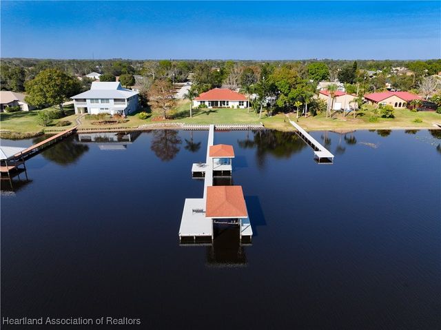 2019 Manatee Drive, Sebring, FL 33870