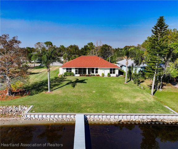 2019 Manatee Drive, Sebring, FL 33870