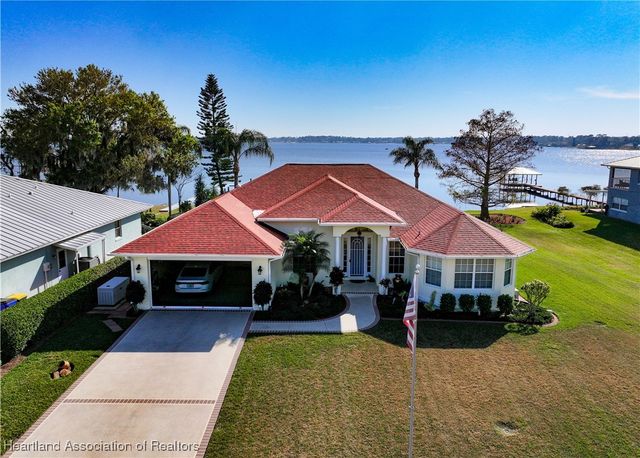 2019 Manatee Drive, Sebring, FL 33870