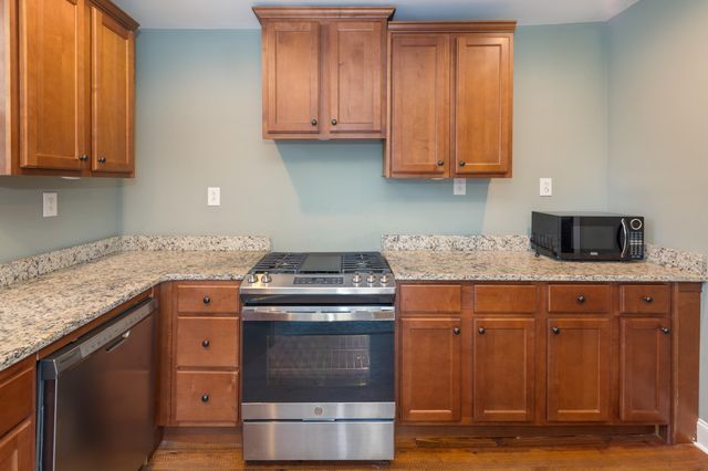13 Elizabeth B, Charleston, SC 29403