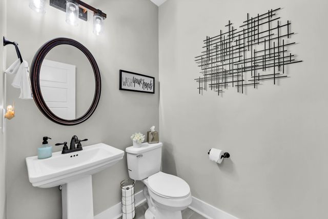 225 Kildeer Dr, Clarksville, TN 37040