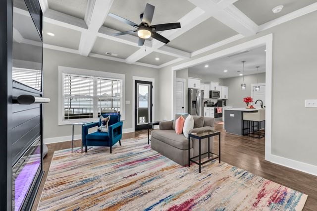 225 Kildeer Dr, Clarksville, TN 37040