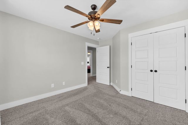 225 Kildeer Dr, Clarksville, TN 37040