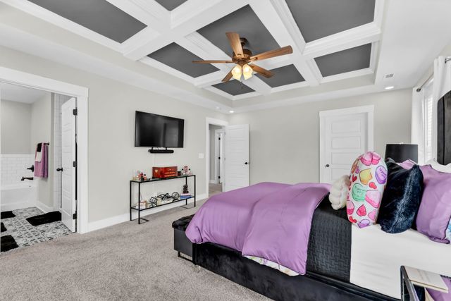 225 Kildeer Dr, Clarksville, TN 37040