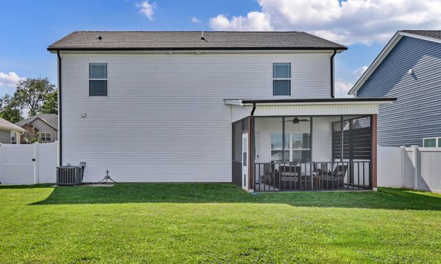 225 Kildeer Dr, Clarksville, TN 37040