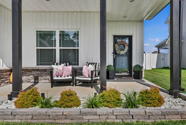 225 Kildeer Dr, Clarksville, TN 37040
