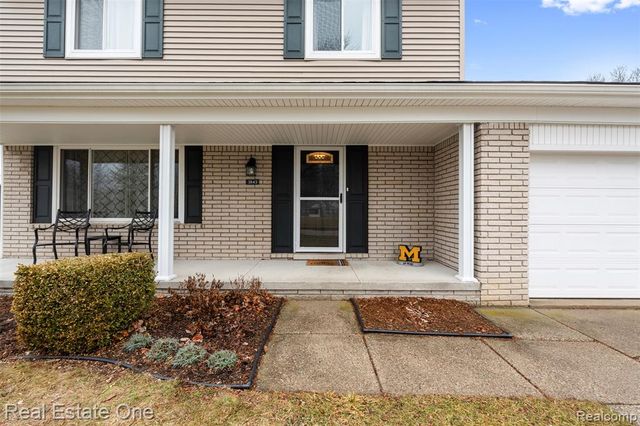 3843 Anvil Drive, Troy, MI 48083