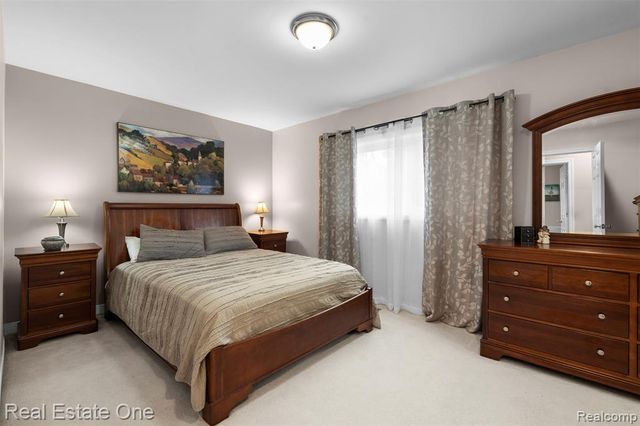 3843 Anvil Drive, Troy, MI 48083