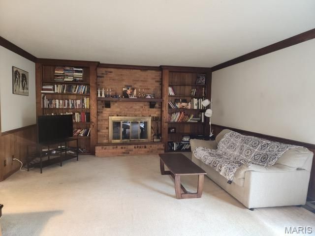 274 Falling Leaves Court, Creve Coeur, MO 63141