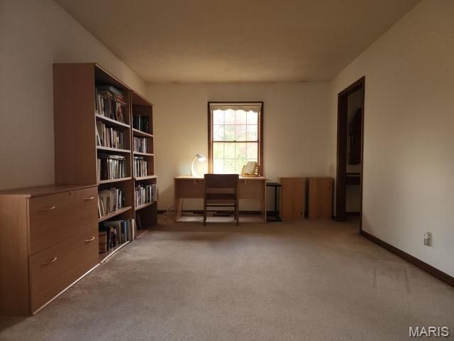 274 Falling Leaves Court, Creve Coeur, MO 63141