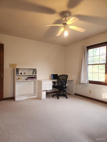 274 Falling Leaves Court, Creve Coeur, MO 63141