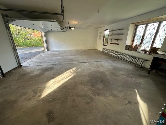 274 Falling Leaves Court, Creve Coeur, MO 63141