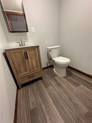 274 Falling Leaves Court, Creve Coeur, MO 63141