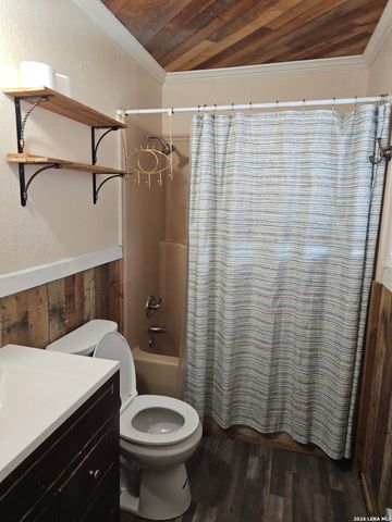 5820 S Loop 1604, Von Ormy, TX 78073