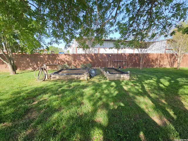 5820 S Loop 1604, Von Ormy, TX 78073