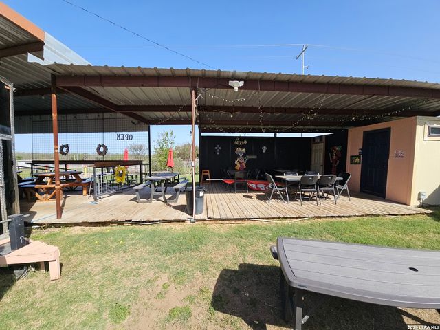 5820 S Loop 1604, Von Ormy, TX 78073