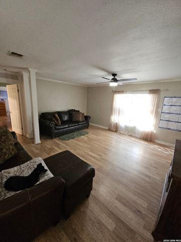 5820 S Loop 1604, Von Ormy, TX 78073