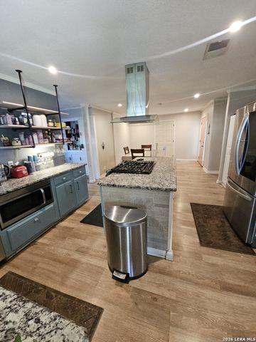 5820 S Loop 1604, Von Ormy, TX 78073