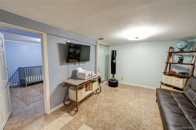 37 W 10th Street, Deer Park, NY 11729