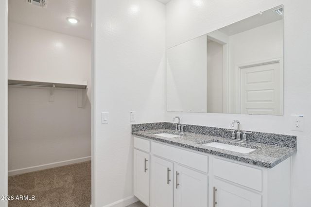 5500 E Darwin Drive, San Tan Valley, AZ 85140