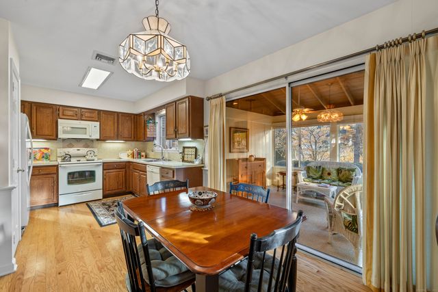 3 Sandgate Circle 3, Madison, CT 06443