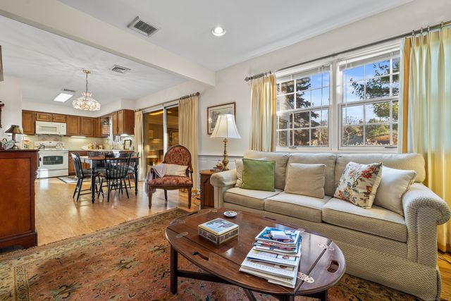 3 Sandgate Circle 3, Madison, CT 06443