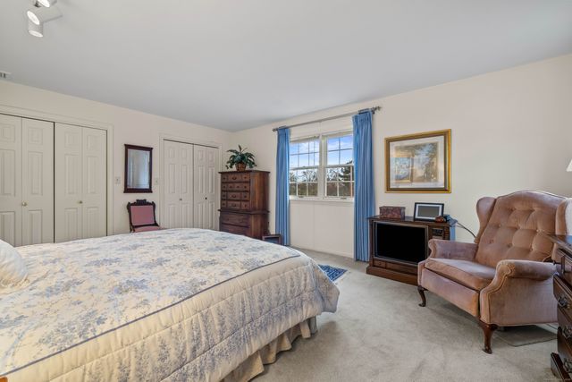 3 Sandgate Circle 3, Madison, CT 06443