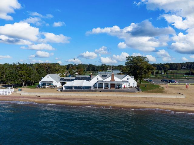 3 Sandgate Circle 3, Madison, CT 06443