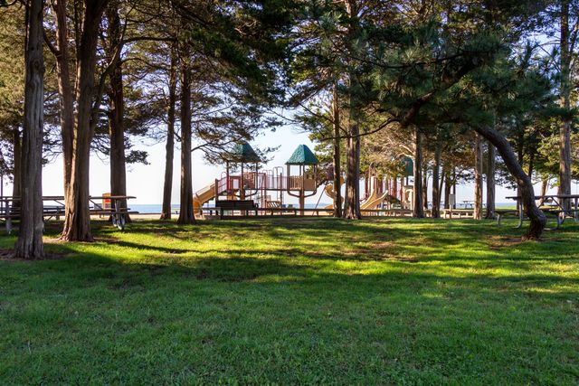 3 Sandgate Circle 3, Madison, CT 06443