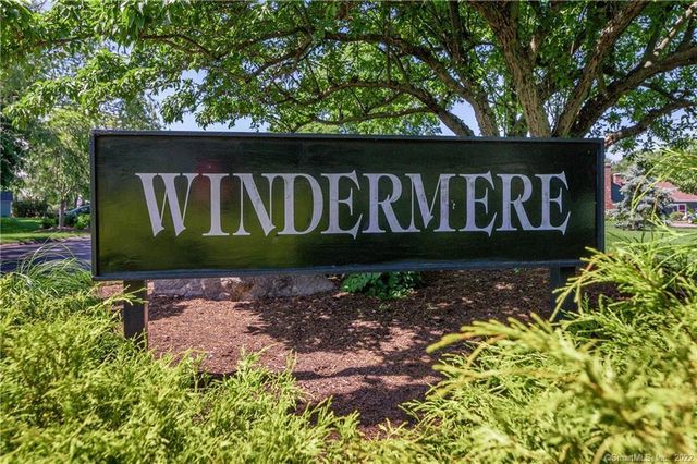 3 Sandgate Circle 3, Madison, CT 06443