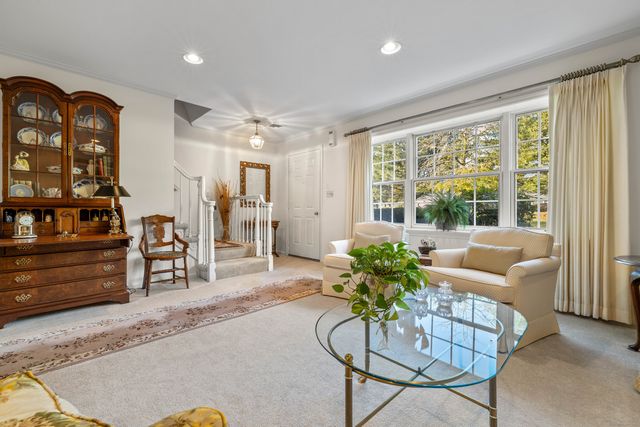 3 Sandgate Circle 3, Madison, CT 06443