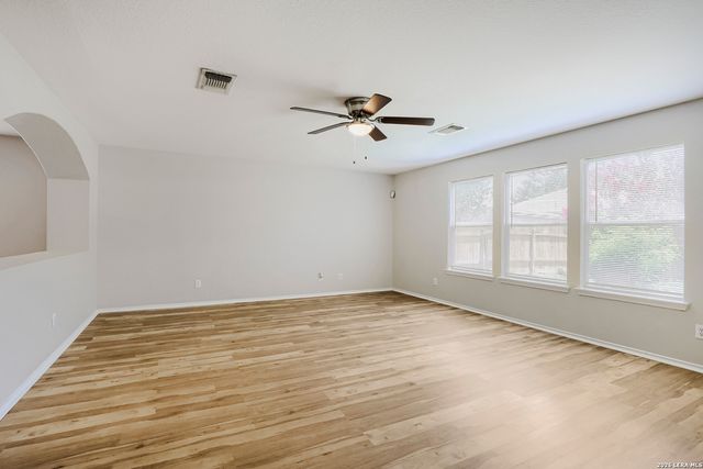 3424 WHISPER BLF, Schertz, TX 78108