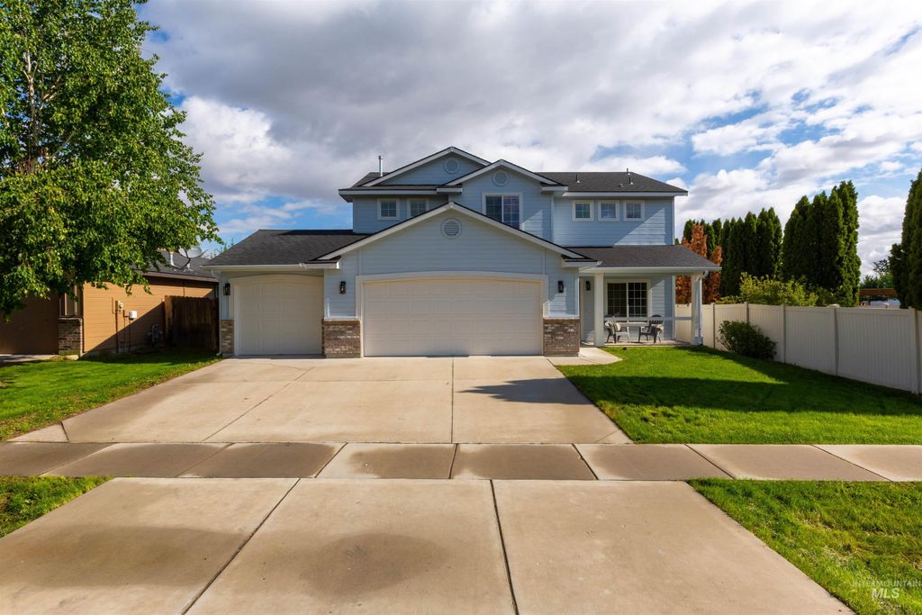 11422 W Darkwood St, Star, ID 83669