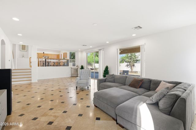 66 E JULIAN Drive, Gilbert, AZ 85295