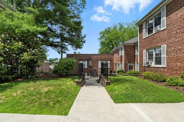 14 Soundview Avenue 22, White Plains, NY 10606