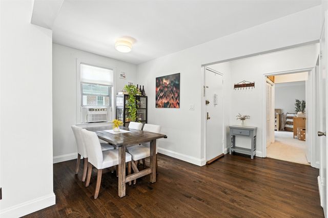 14 Soundview Avenue 22, White Plains, NY 10606