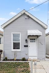 704 W 35th Street, Latonia, KY 41015